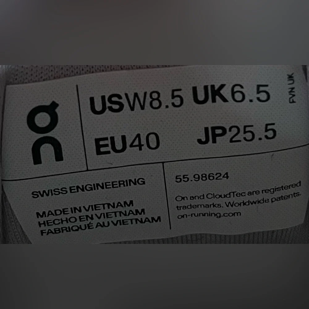 On Cloudgo REFLECTIVE Womens Size 8.5 Running Shoes Sneakers White Meadow - Picture 11 of 12